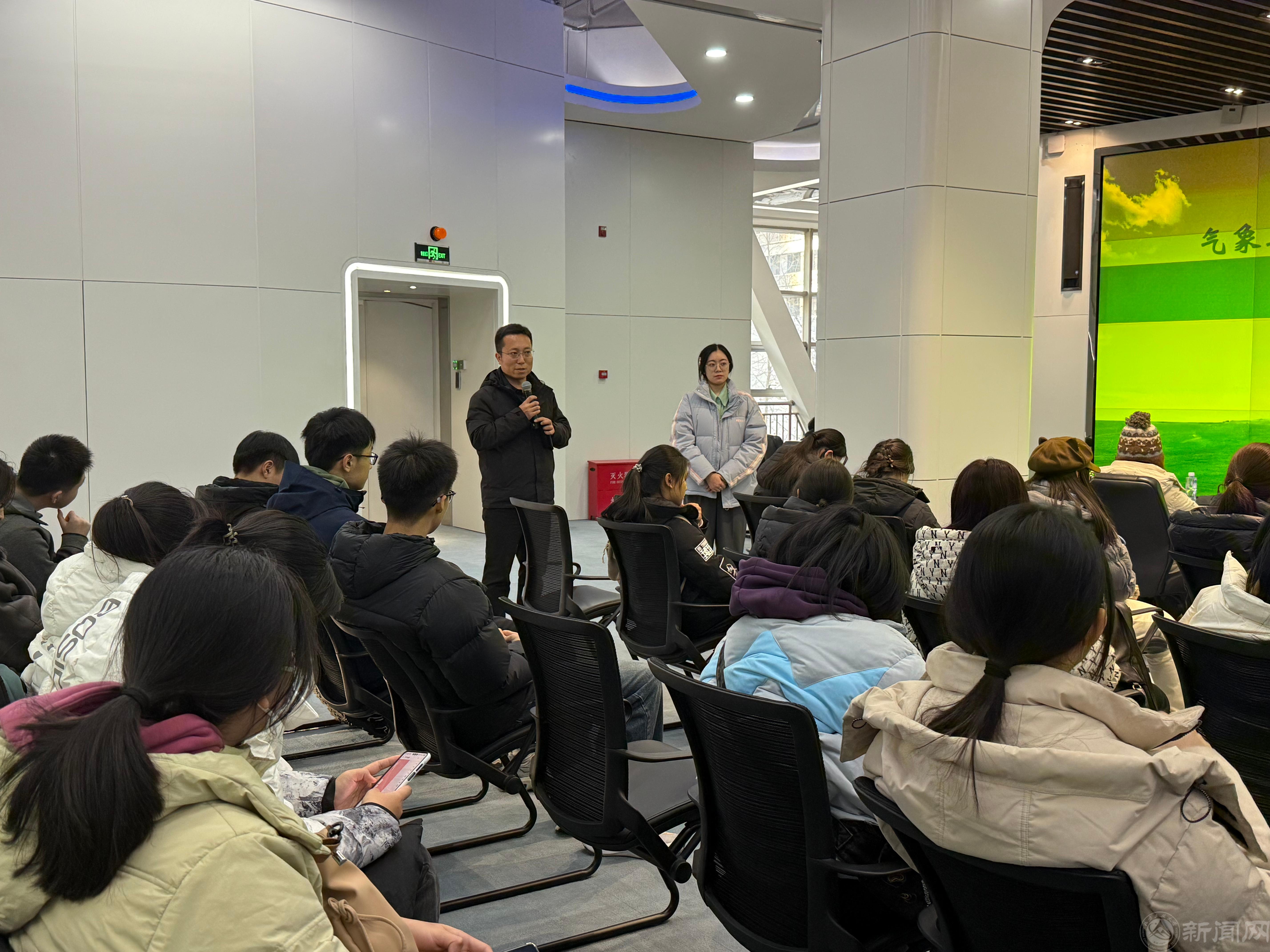 050de91beab74e930e3a2e49f782df6f.jpg 050de91beab74e930e3a2e49f782df6f.jpg